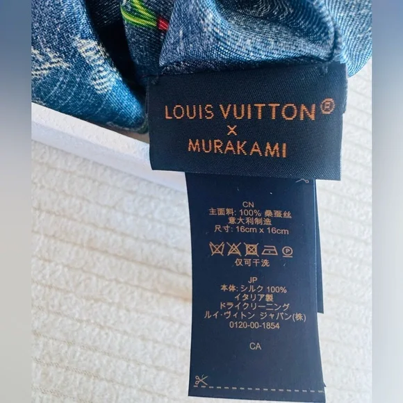 Louis Vuitton x Murakami Blue Denim Cherry Scrunchie White Cherry Box+Tag+Ribbon Louis Vuitton x Murakami - Monogram Cerise Silk Bandeau  main image 4